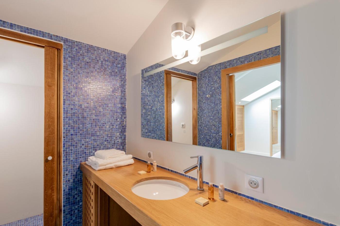 Residence Les Suites Du Port - By Le Saint Ferdinand Arcachon Ngoại thất bức ảnh