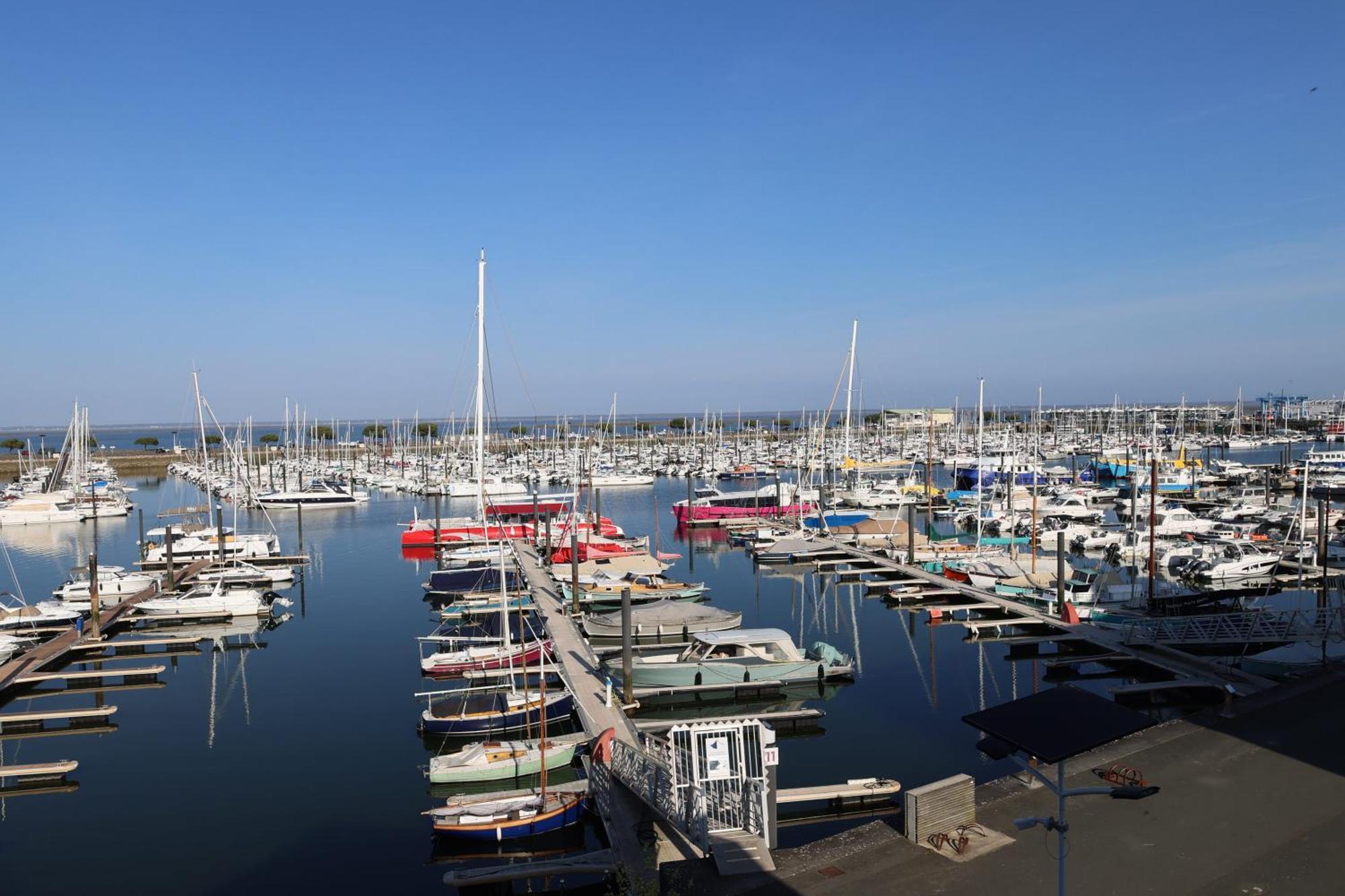 Residence Les Suites Du Port - By Le Saint Ferdinand Arcachon Ngoại thất bức ảnh