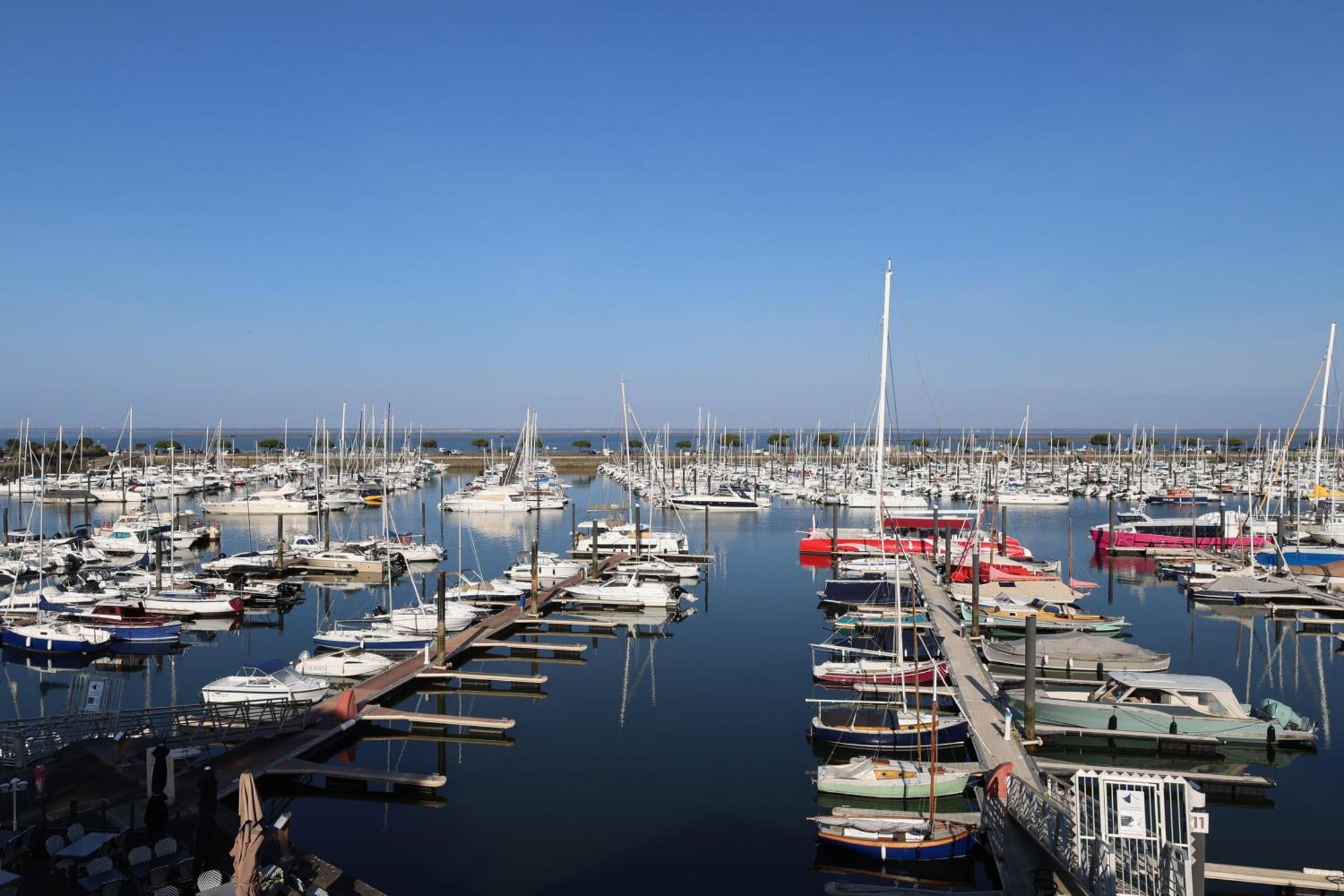 Residence Les Suites Du Port - By Le Saint Ferdinand Arcachon Ngoại thất bức ảnh